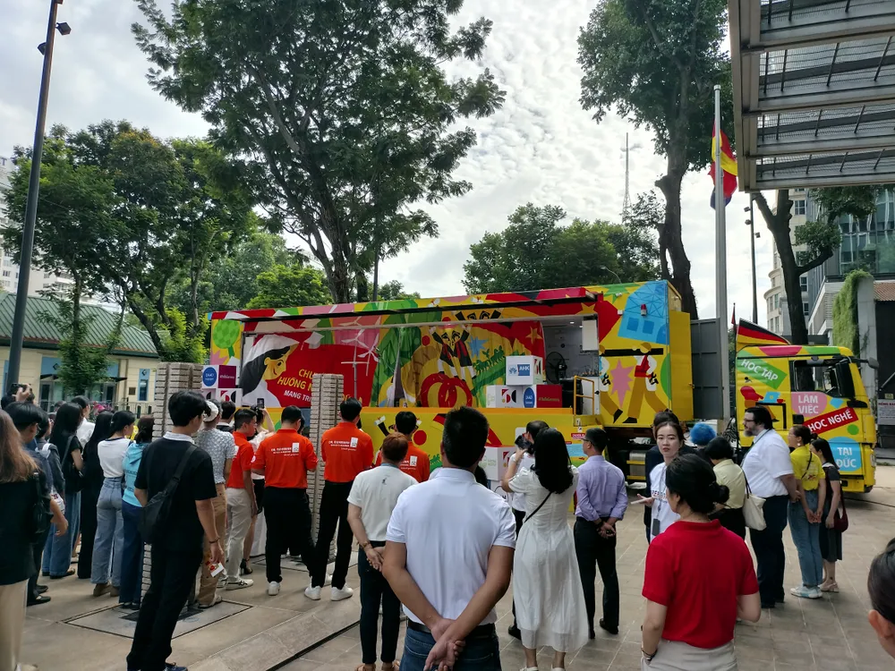 Chuyến xe Hướng nghiệp Đức, điểm nhấn của sự kiện năm nay. Ảnh: ĐỖ VĂN IMG_20250601_081329490.jpg