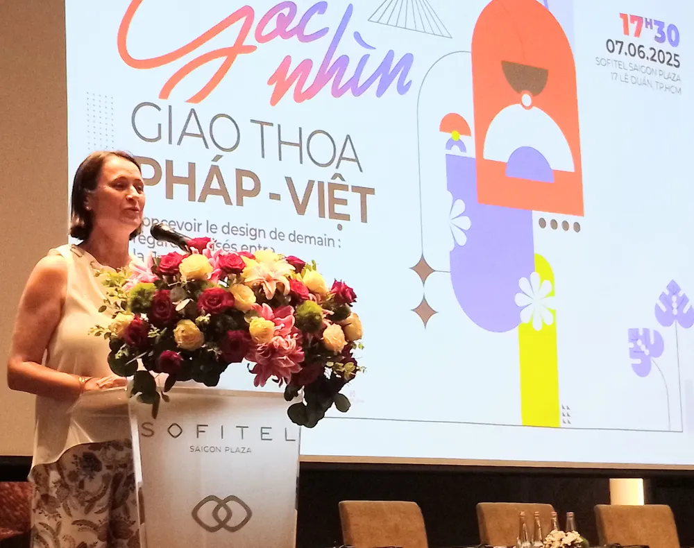 Tổng lãnh sự Pháp tại TPHCM Emmanuelle Pavillon-Grosser phát biểu tại hội thảo. Ảnh: ĐỖ VĂN IMG_20250607_174922~2.jpg