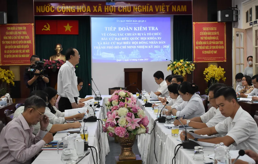Quang cảnh buổi kiểm tra công tác bầu cử trên địa bàn quận 1