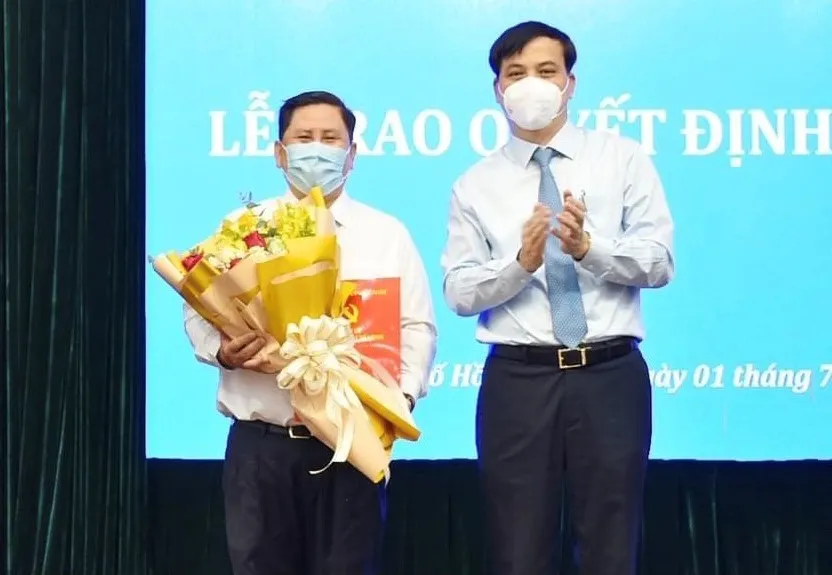 Điều động đồng chí Nguyễn Thị Thu Hường làm Chủ tịch UBND quận 10, Huỳnh Văn Tâm làm Phó Chủ tịch UBND quận 10 ảnh 1