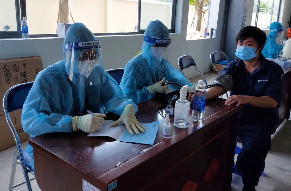 Sớm triển khai tiêm vaccine cho các doanh nghiệp hoạt động "3 tại chỗ" ảnh 2 Sớm triển khai tiêm vaccine cho các doanh nghiệp hoạt động "3 tại chỗ" ảnh 2