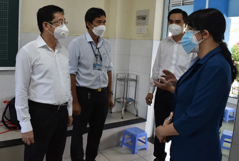 Tập trung chăm sóc, cứu chữa cho bệnh nhân mắc Covid-19 nặng ảnh 1