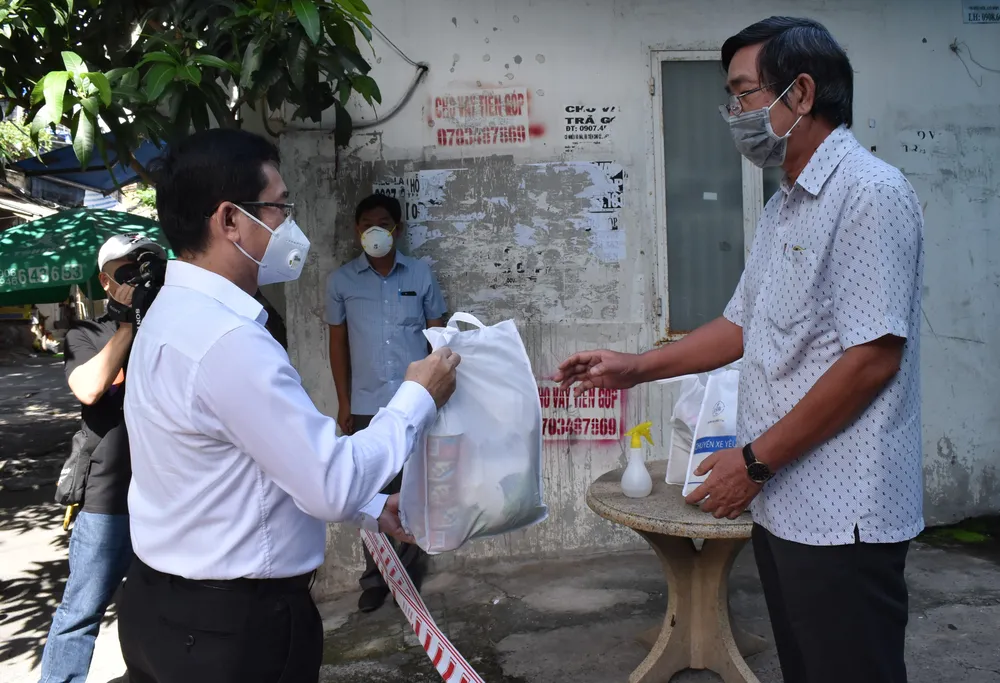 Tập trung chăm sóc, cứu chữa cho bệnh nhân mắc Covid-19 nặng ảnh 3