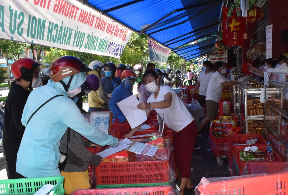 TPHCM vừa ban hành bộ tiêu chí an toàn phòng dịch tại cơ sở sản xuất, kinh doanh thương mại