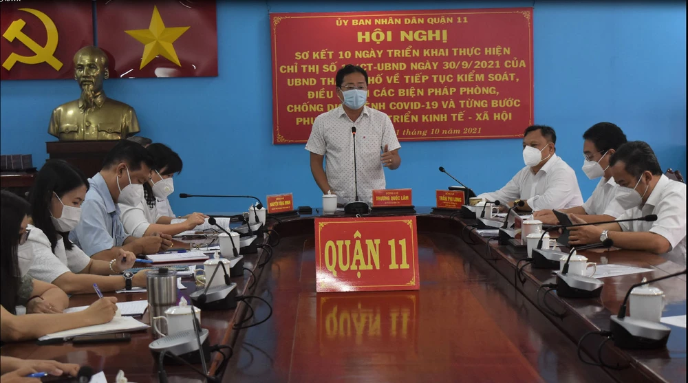 Ông Trương Quốc Lâm, Bí thư Quận ủy quận 11 phát biểu chỉ đạo hội nghị