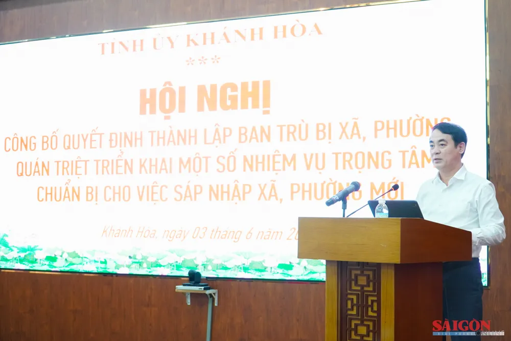 Bí thư Tỉnh ủy Khánh Hòa Nghiêm Xuân Thành phát biểu kết luận hội nghị. Ảnh: HIẾU GIANG dasua-06063.jpg
