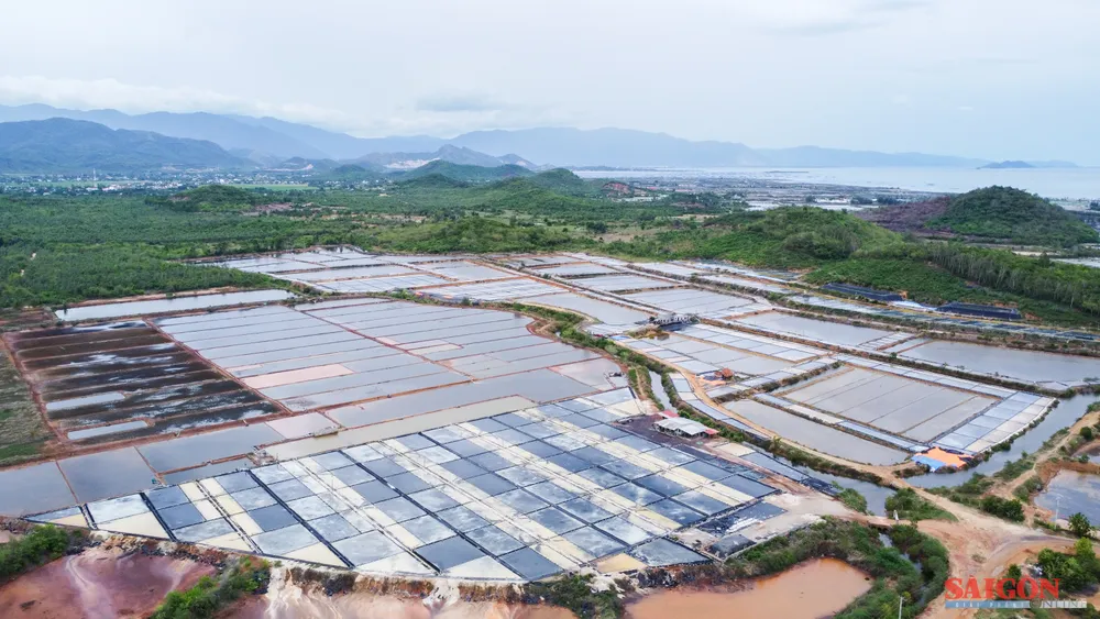 Khu vực giải tỏa xây dựng KCN Dốc Đá Trắng. Ảnh: HIẾU GIANG dasua-0231.jpg