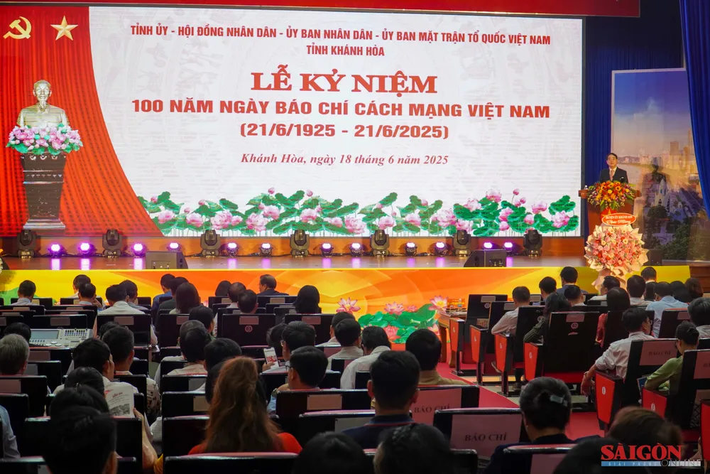 Quang cảnh buổi lễ. Ảnh: HIẾU GIANG dasua-06766.jpg