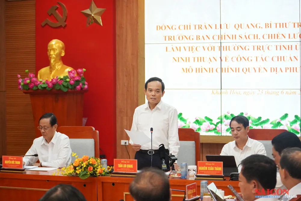 Đồng chí Trần Lưu Quang phát biểu kết luận buổi làm việc. Ảnh: HIẾU GIANG dasua-07198.jpg