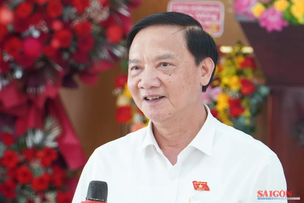 Phó Chủ tịch Thường trực Quốc hội Nguyễn Khắc Định phát biểu tại buổi làm việc với phường Nam Nha Trang. Ảnh: HIẾU GIANG dasua-2.jpg