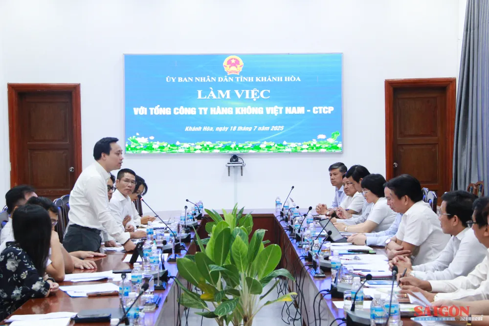 Quang cảnh buổi làm việc. Ảnh: HIẾU GIANG dasua-4890.jpg
