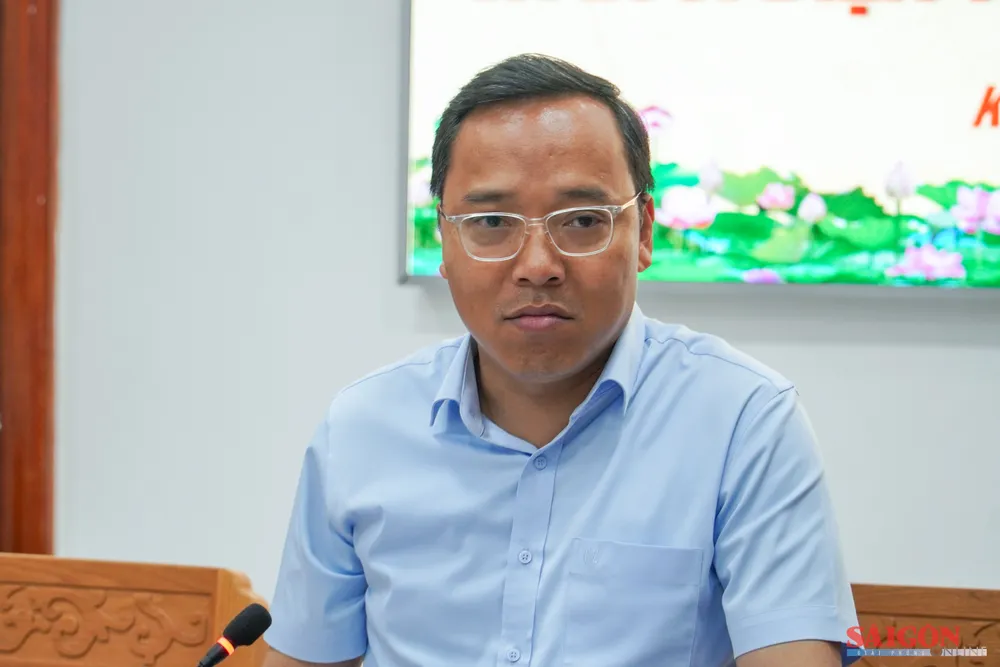 Thứ trưởng Bộ Công thương Nguyễn Hoàng Long phát biểu tại buổi làm việc. Ảnh: HIẾU GIANG dasua-08415.jpg