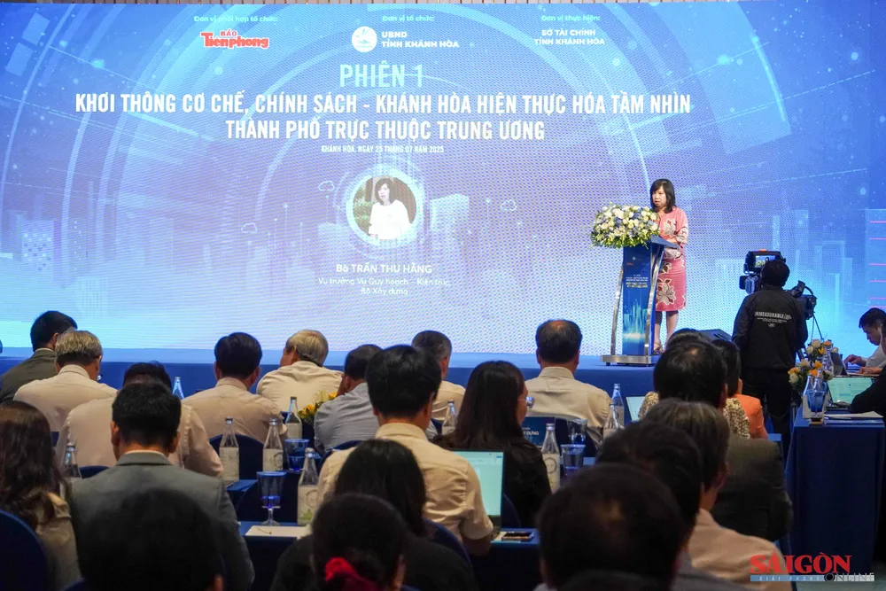 Quang cảnh hội thảo. Ảnh: HIẾU GIANG dasua-08666.jpg