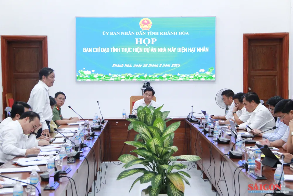 Quang cảnh buổi họp. Ảnh: HIẾU GIANG dasua-5819.jpg