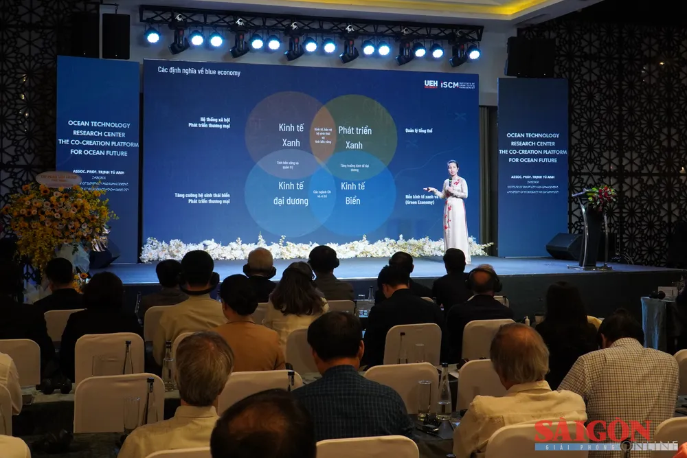 Quang cảnh hội thảo. Ảnh: HIẾU GIANG dasua-06217.jpg