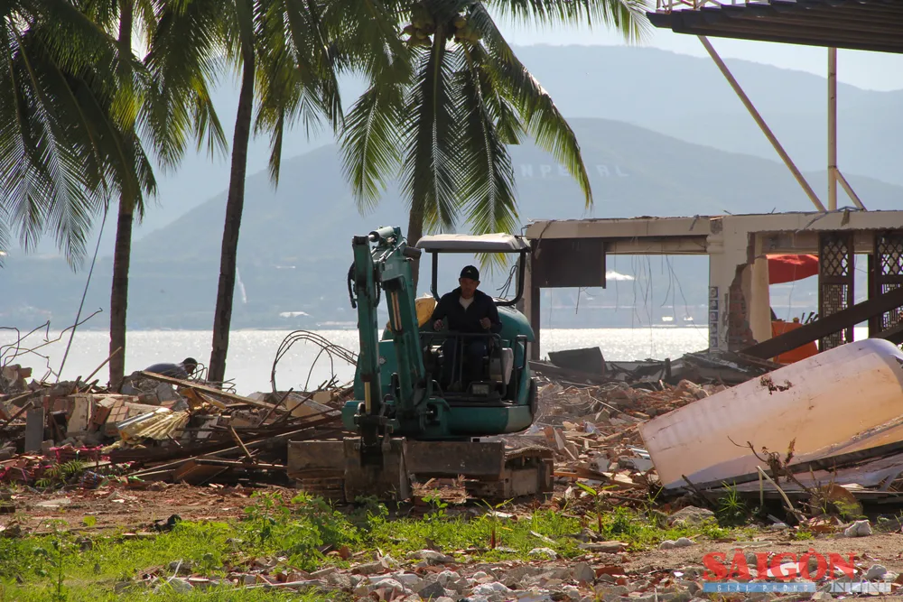 Cụ thể, vào cuối tháng 8-2025, địa phương yêu cầu Công ty TNHH Sovico Khánh Hòa xử lý tài sản gắn liền với đất tại dự án. Lý do, khu đất này đã hết thời hạn thuê đất và không được gia hạn theo quy định. dasua-6271.jpg