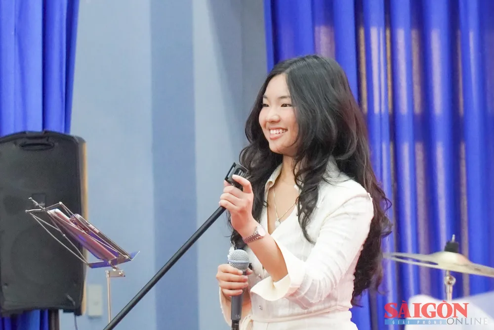 Bạn Phạm Võ Anh Thư, thành viên nhóm học sinh "Âm vang". Ảnh: HIẾU GIANG dasua-00379.jpg