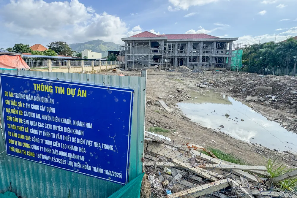 Hàng trăm trẻ mầm non phải học trong điểm trường xuống cấp vì dự án trường mới trễ hạn