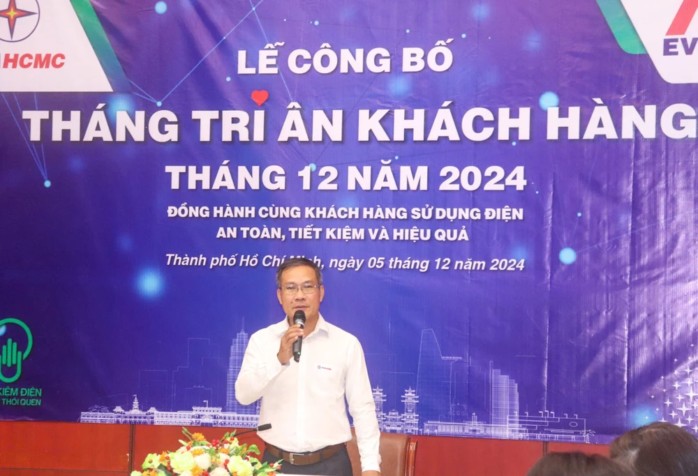 Phó Tổng giám đốc Tổng công ty Điện lực TPHCM Bùi Trung Kiên phát biểu tại buổi lễ