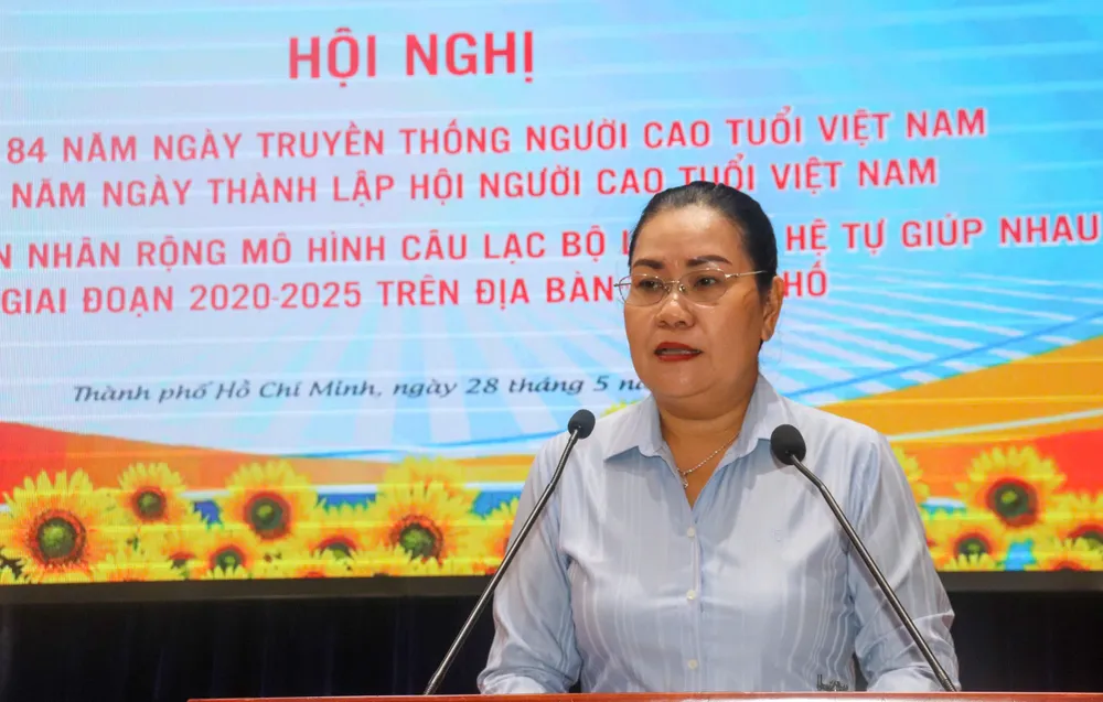 Phó Chủ tịch Ủy ban MTTQ Việt Nam TPHCM Nguyễn Thị Kim Thúy phát biểu tại chương trình z6646877441471_93a2d4635174f2cb62e349328130dd1e.jpg
