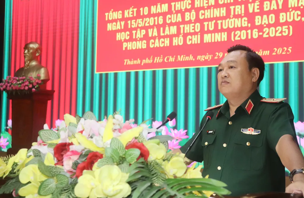 Thiếu tướng Trần Vinh Ngọc phát biểu tại hội nghị z6651410649066_682c9229362d53b0e5032eaa62975fef.jpg