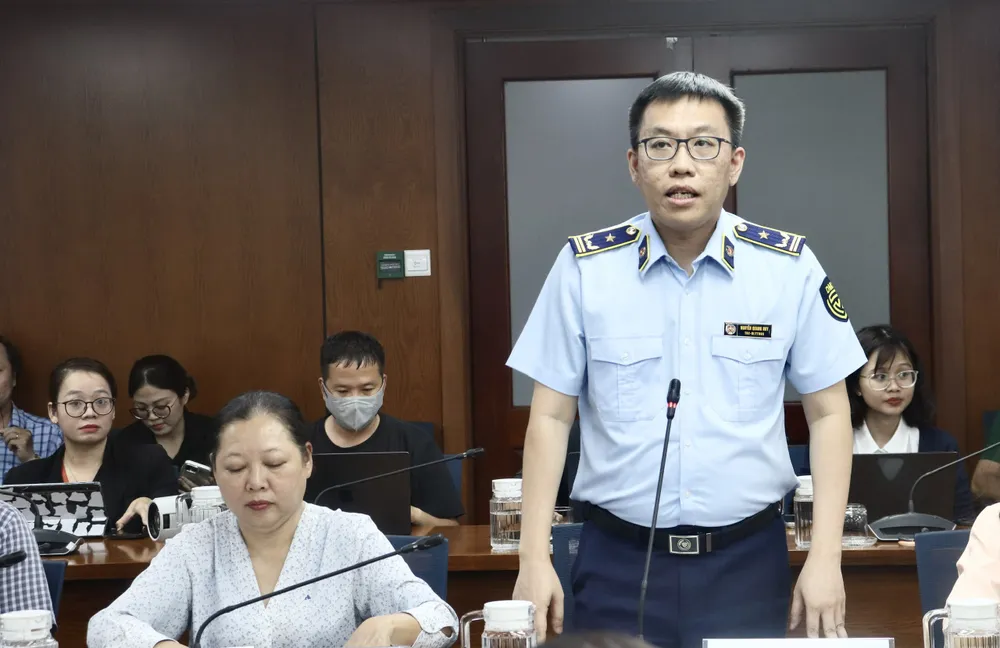 Ông Nguyễn Quang Huy thông tin tại họp báo z6674694780346_8fd4089f195351123ea0351341a84df0.jpg