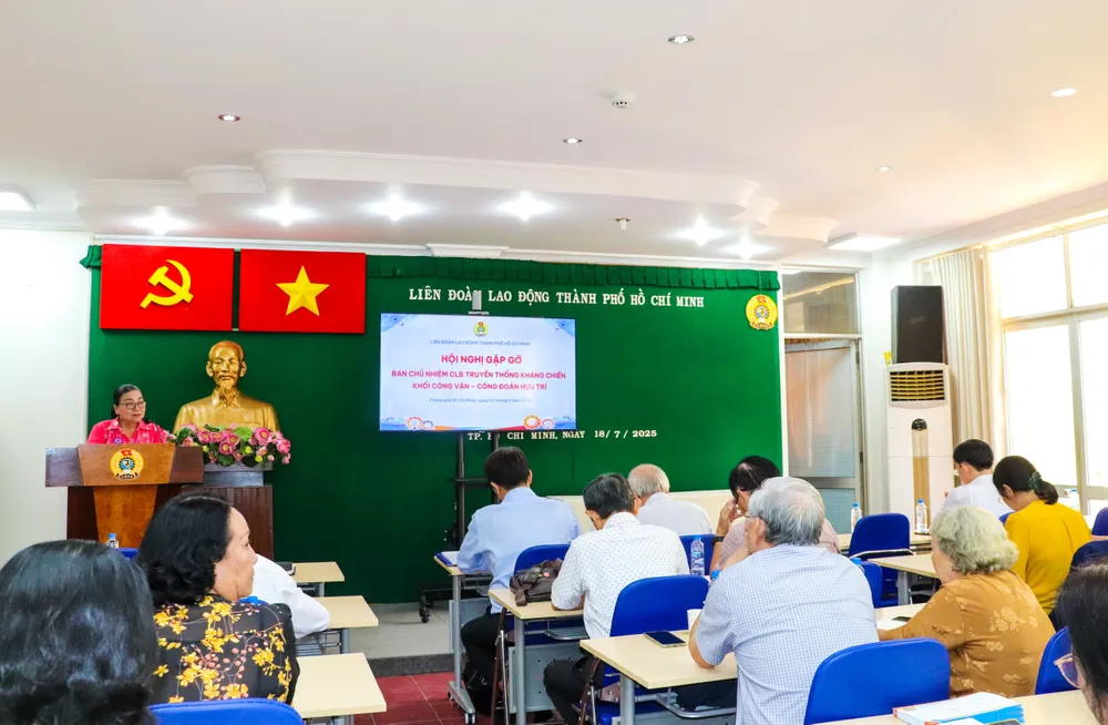 Quang cảnh buổi gặp mặt z6882939555450_f9d6041c0723304c790dccb31dbca9f8.jpg