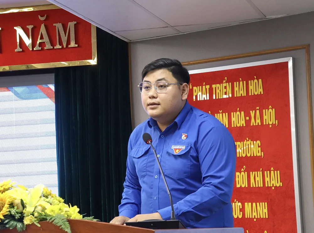 Đồng chí Lê Thanh Bình phát biểu nhận nhiệm vụ z6933867740117_0c12859b6c2dd6767e7f06d134f97d2e.jpg