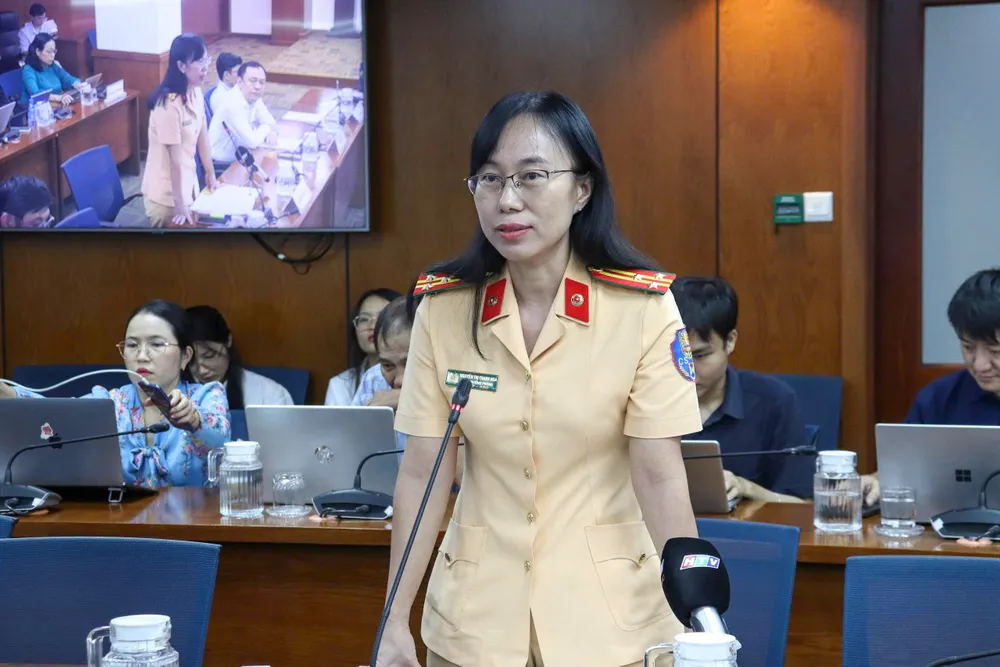 Thượng tá Nguyễn Thị Thanh Nga thông tin tại họp báo z7098266057491_4399fa5b1f52601ca6fea3c88acf7f43.jpg