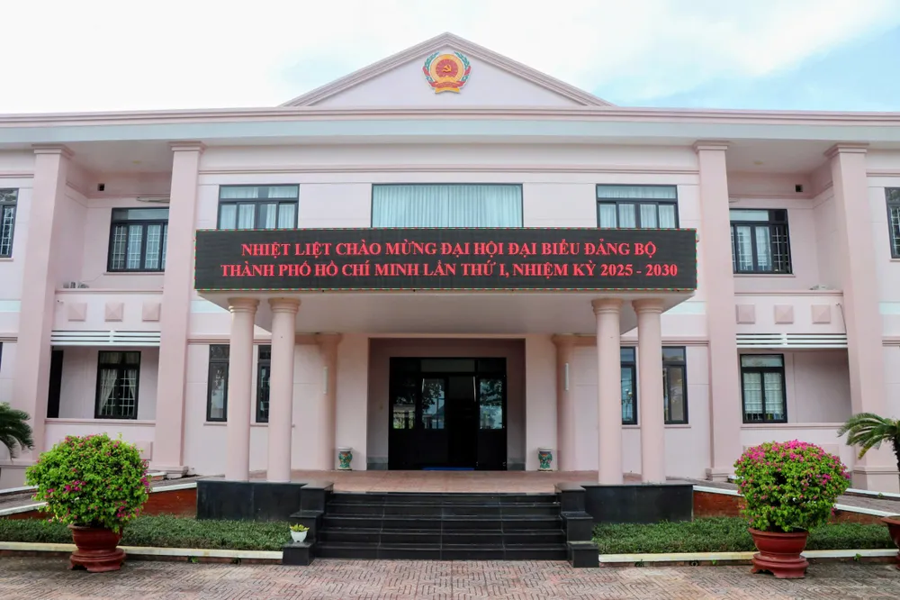 Trụ sở Đảng ủy đặc khu Côn Đảo, nơi đặt điểm cầu trực tuyến z7105868175822_dae8775b1438f736204e2e1651c69bc8.jpg