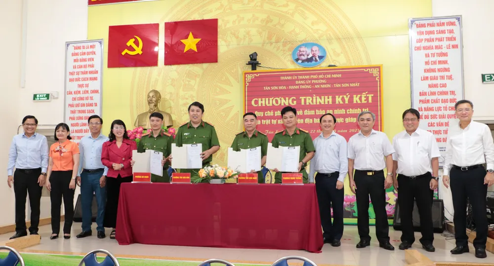 Công an 4 phường ký kết quy chế phối hợp về đảm bảo ANTT khu vực giáp ranh IMG_6983.JPG