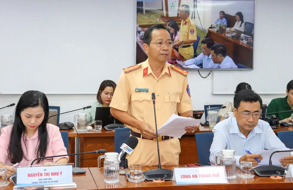 TPHCM: Xử lý gần 3.500 trường hợp chạy mô tô, xe máy trên vỉa hè