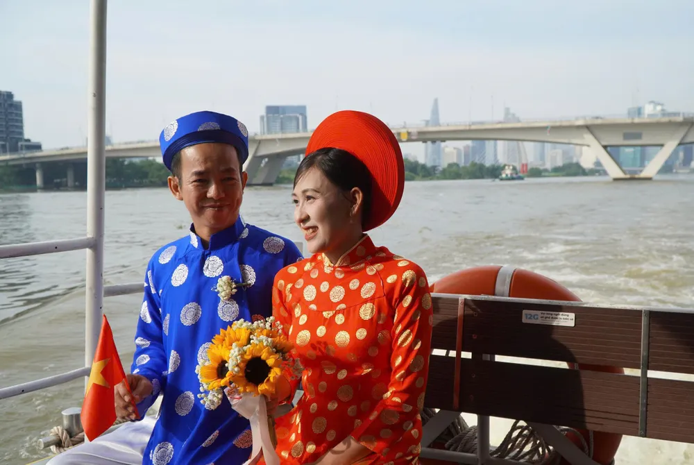 Trải nghiệm tuyến buýt trên sông z7149926797790_77982ae3e54e56569963ef5cbda086ad.jpg