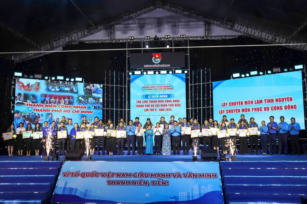 33 Thủ lĩnh Thanh niên công nhân TPHCM tiêu biểu năm 2025 được vinh danh Thủulixnh.jpg
