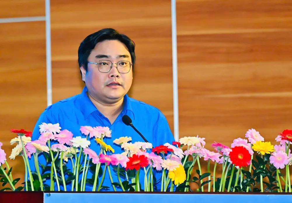 Tovarășa Ngo Minh Hai vorbește la program. Foto: VIET DUNG z7301438286310_ddfd7aa6032135aa89c69cc06048393b.jpg