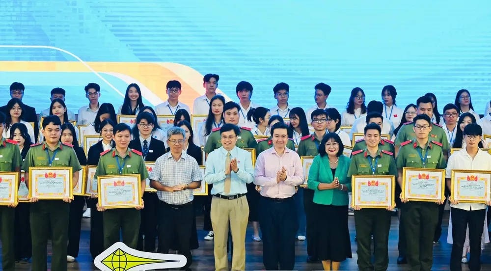 Subiecte premiate în cadrul programului. Fotografie: VIET DUNG z7301438309698_f4d27f8d306f3df6e8a58f7da24ef112.jpg