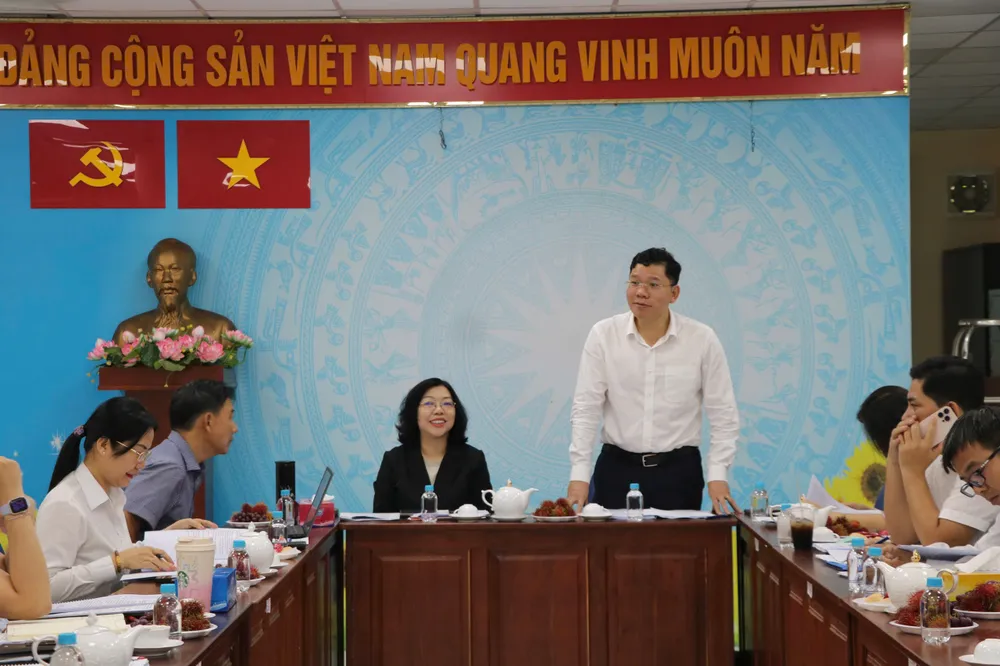 Đồng chí Hoàng Nguyên Dinh phát biểu tại buổi làm việc với phường Hòa Hưng f88105e759dbd08589ca (1).jpg