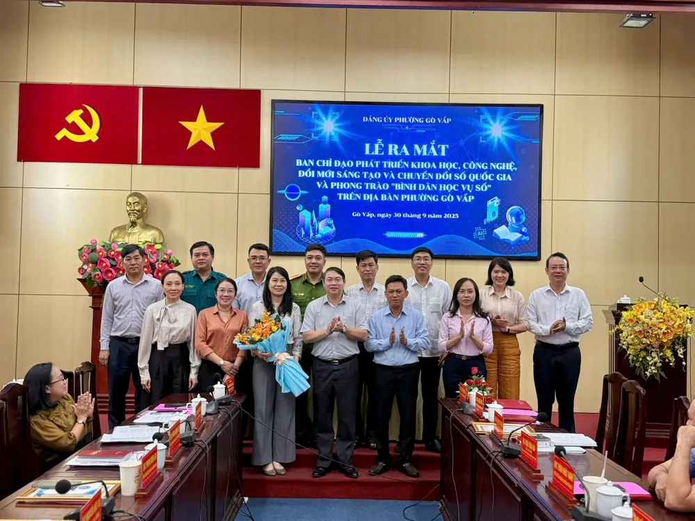 Ra mắt ban chỉ đạo thực hiện nghị quyết 57 của Trung ương và triển khai Phong trào bình dân học vụ số tại phường 1d1587dabb3831666829.jpg