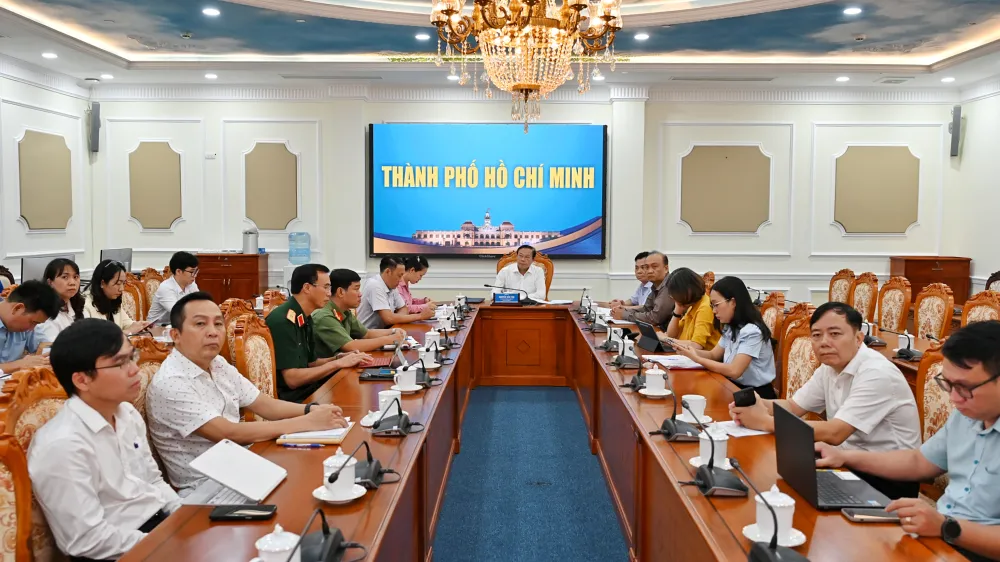 Đồng chí Nguyễn Văn Thọ, Ủy viên Ban Thường vụ Thành ủy, Phó Chủ tịch Thường trực UBND TPHCM dự và chủ trì tại điểm cầu TPHCM. Ảnh: MẠNH THẮNG Đồng chí Nguyễn Văn Thọ, Ủy viên Ban Thường vụ Thành ủy, Phó Chủ tịch Thường trực UBND TPHCM dự và chủ trì tại điểm cầu TPHCM - 2.jpeg
