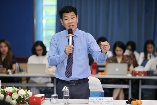 Ông Lê Hữu Nghĩa phát biểu tại tọa đàm