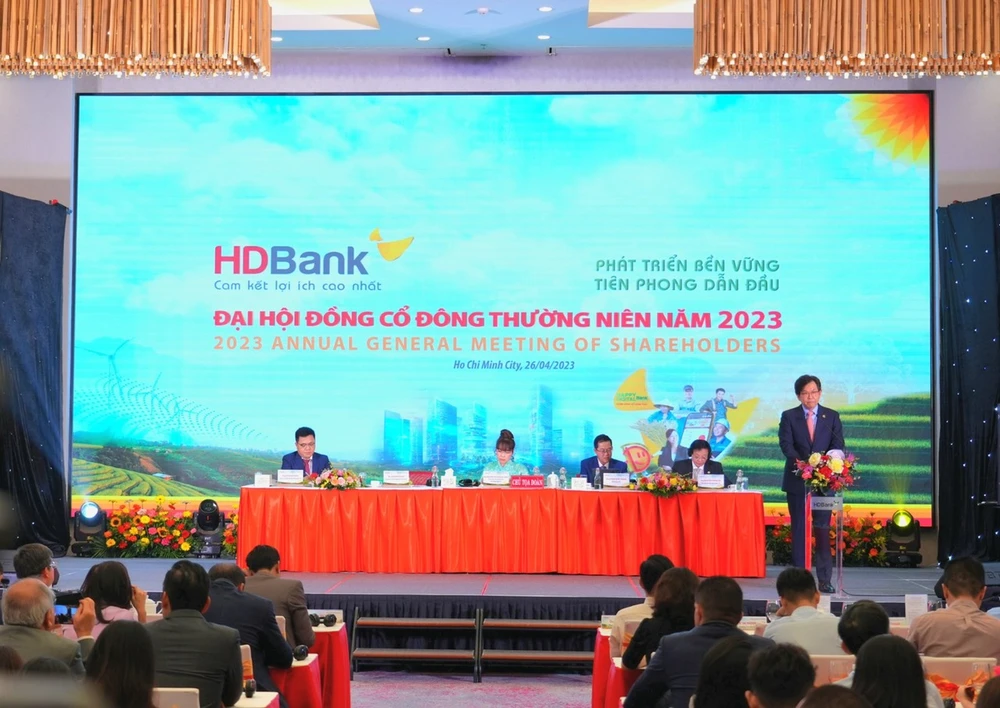 Quang cảnh Đại hội đồng cổ đông năm 2023 của HDBank 