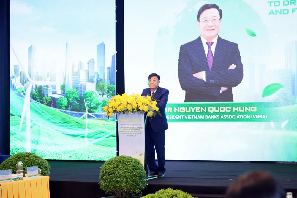 Ông Nguyễn Quốc Hùng, Phó Chủ tịch kiêm Tổng Thư ký Hiệp hội Ngân hàng Việt Nam phát biểu tại hội thảo ong Hung .jpg