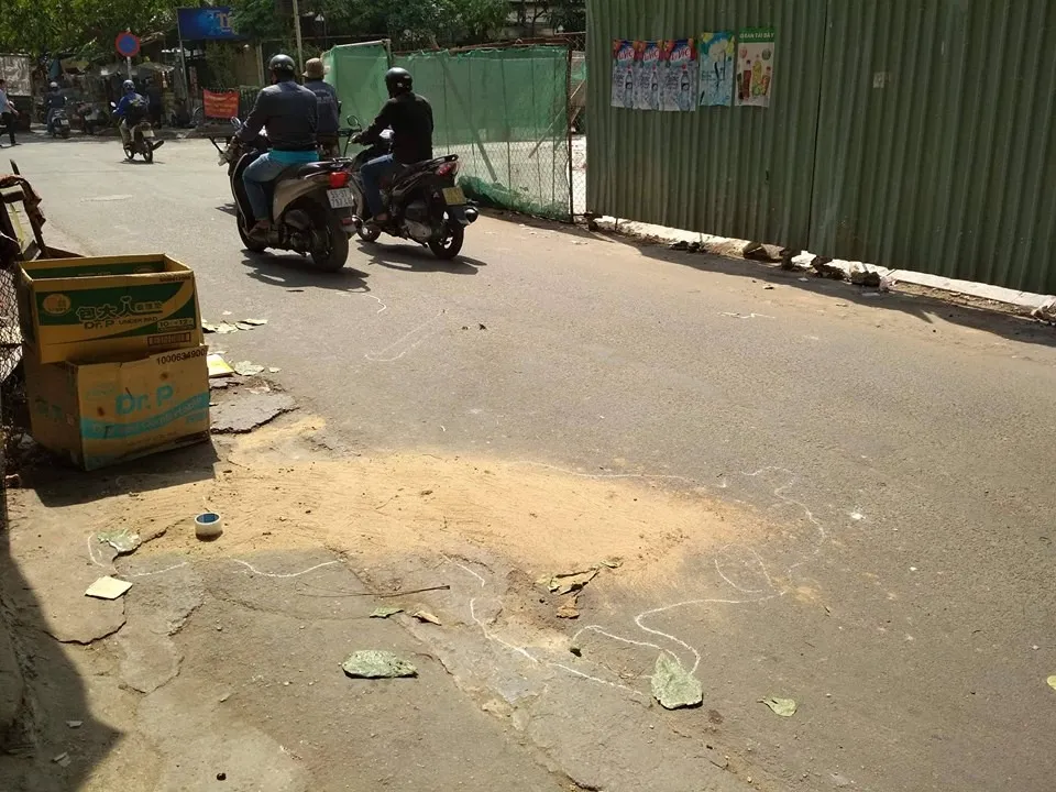 Nam thanh niên bị thanh sắt từ công trình Xi Grand Court rơi trúng tử vong ảnh 1 Nam thanh niên bị thanh sắt từ công trình Xi Grand Court rơi trúng tử vong ảnh 1