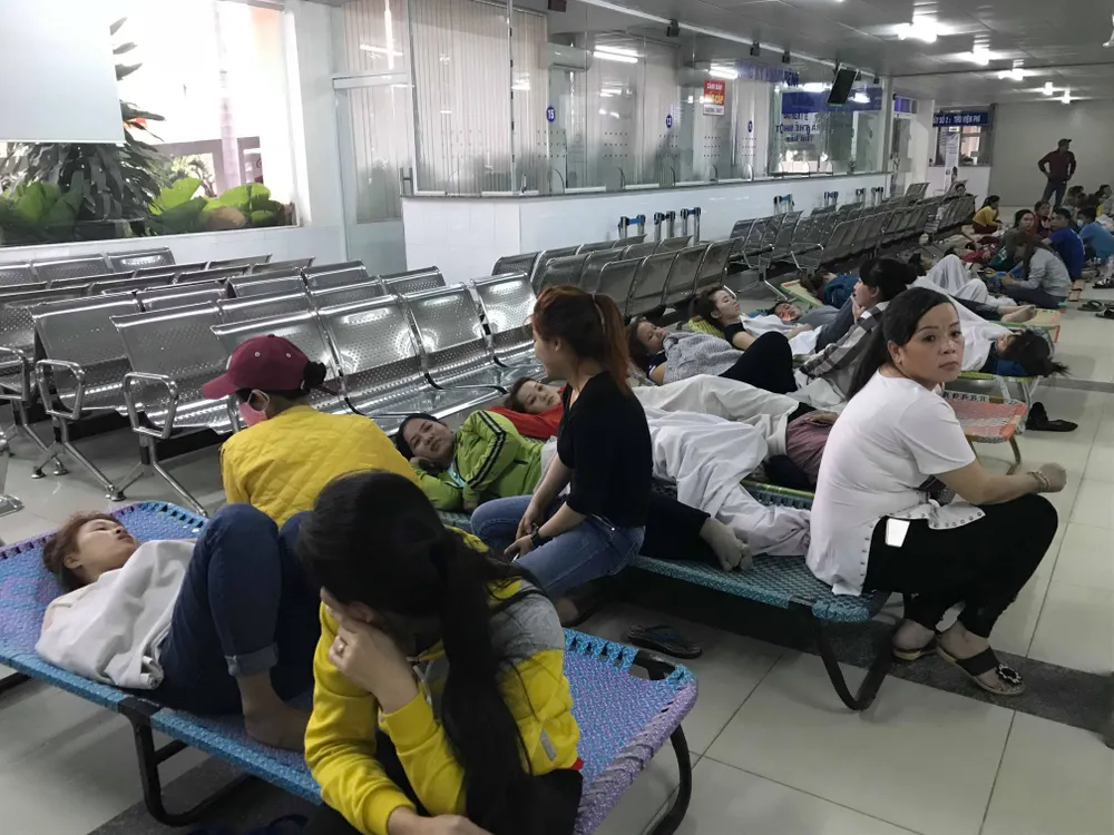 Hàng trăm công nhân ở Bình Dương nhập viện sau bữa ăn trưa  ảnh 3 Hàng trăm công nhân ở Bình Dương nhập viện sau bữa ăn trưa  ảnh 3