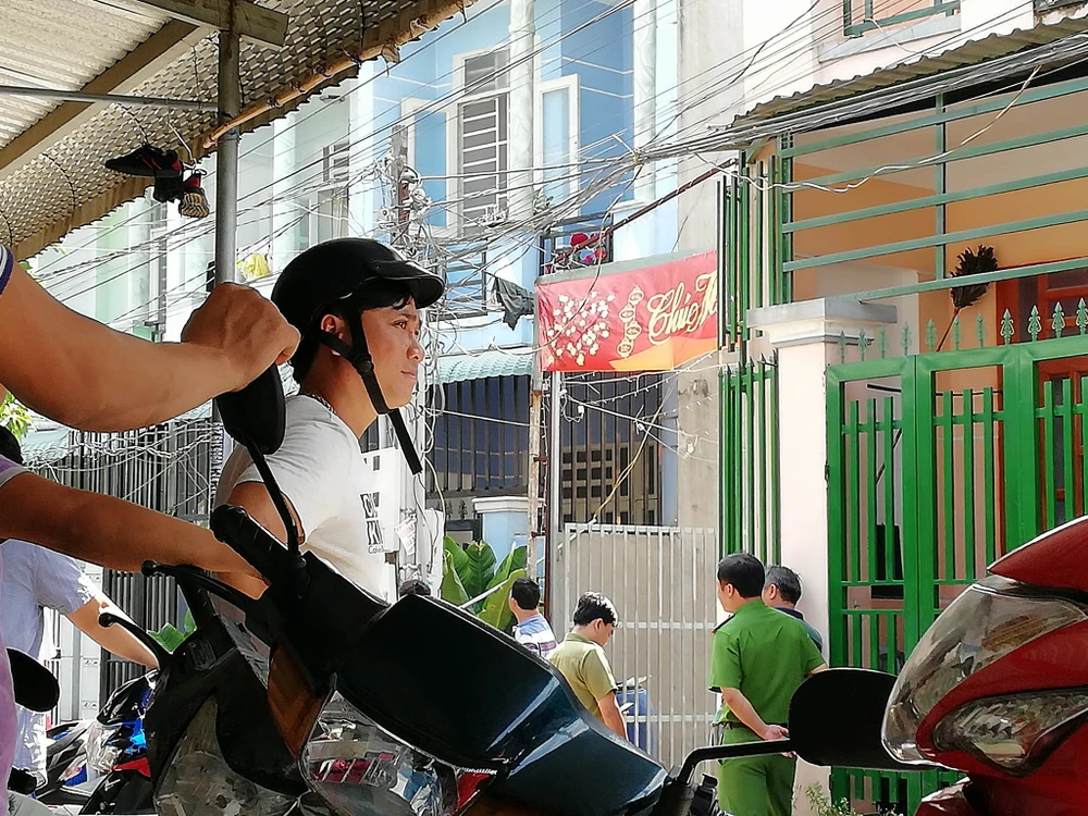 Công an đang phong toả hiện trường. Ảnh: ĐAN NGUYÊN