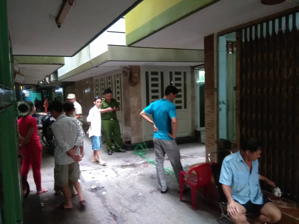 Lộ diện nhóm nghi can truy sát nam thanh niên ở phường Cầu Ông Lãnh ảnh 1 Lộ diện nhóm nghi can truy sát nam thanh niên ở phường Cầu Ông Lãnh ảnh 1