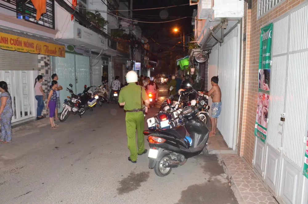 Cháy nhà trong hẻm, cụ bà 70 tuổi tử vong ảnh 1