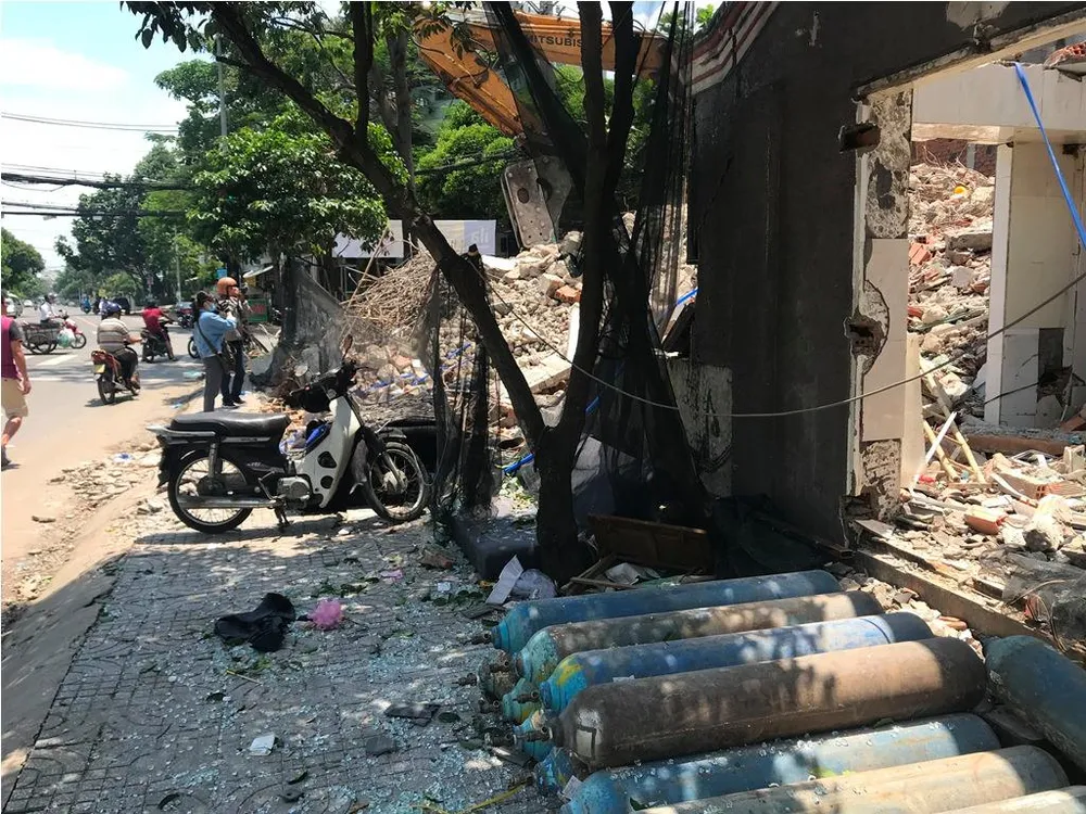Sập nhà 2 tầng ở quận 6, ba người thương vong ảnh 1 Sập nhà 2 tầng ở quận 6, ba người thương vong ảnh 1