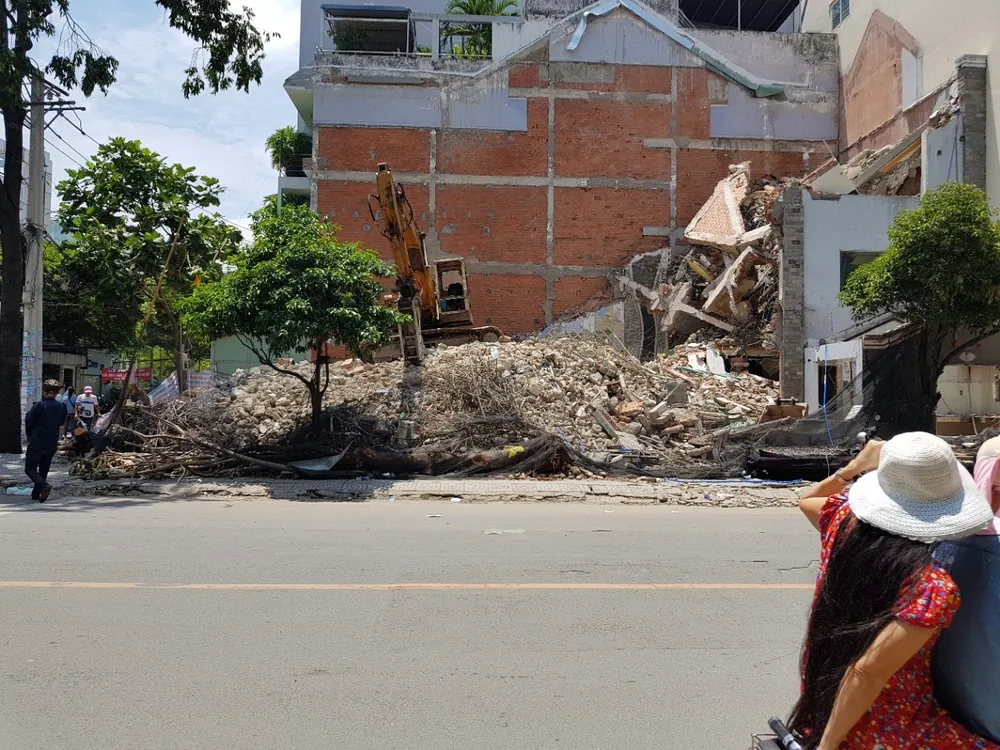Sập nhà 2 tầng ở quận 6, ba người thương vong ảnh 8 Sập nhà 2 tầng ở quận 6, ba người thương vong ảnh 8