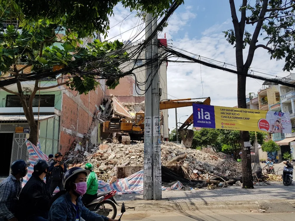 Sập nhà 2 tầng ở quận 6, ba người thương vong ảnh 9 Sập nhà 2 tầng ở quận 6, ba người thương vong ảnh 9